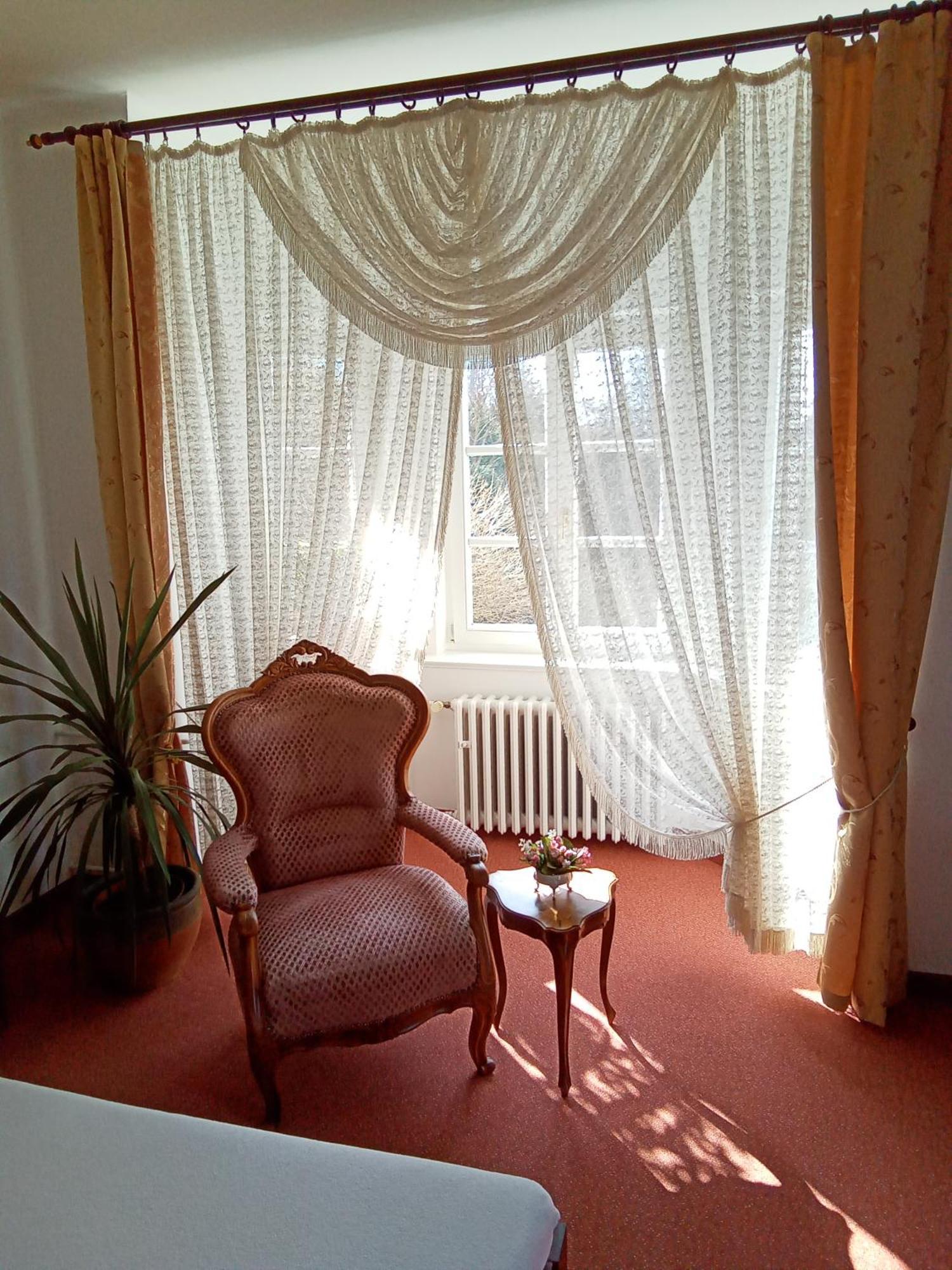 Pension Baron Schoeneck Карловы Вары Экстерьер фото